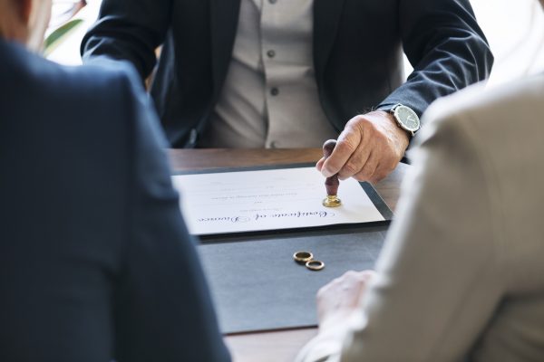 حقوق الزوجة بعد الطلاق والخلع
